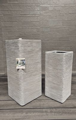 Μοντέρνο τετράγωνο κολωνάτο κουτί λουλουδιών για διακόσμηση δαπέδου εμπορικού κέντρου σαλονιού, τελειωμένο τσιμεντένιο δοχείο λουλουδιών από πηλό, σχεδιασμός βαφής με σπρέι